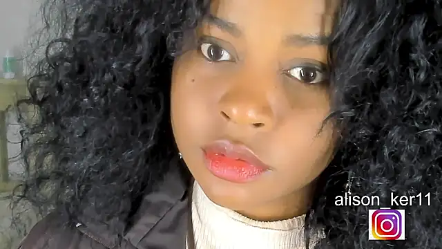 Snapshot of alison-ker3 chatting on 12/17/25, 08:53 alison-ker3 online show from 12/17/25, 08:53