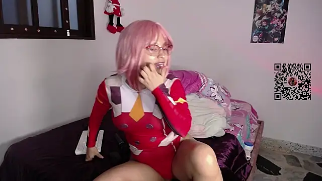 lou cute online show from 10/17/25, 01:53