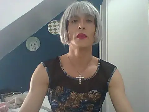 Snapshot of xxxlecram chatting on 02/21/26, 01:23 xxxlecram online show from 02/21/26, 01:23