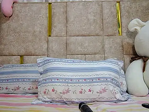 sexy smiley online show from 05/17/26, 02:09