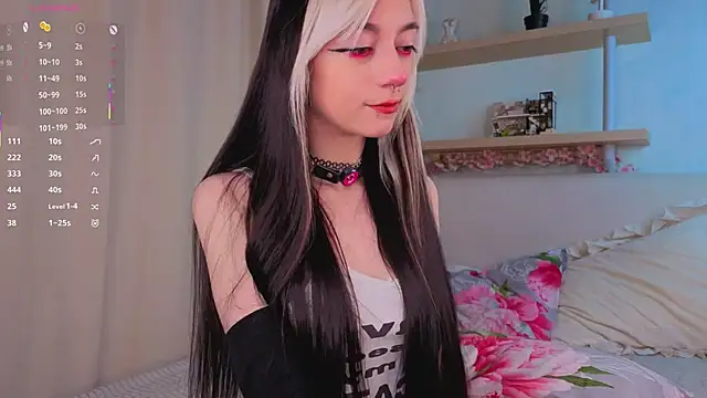 Snapshot of TristaRoht chatting on 11/10/25, 03:11 TristaRoht online show from 11/10/25, 03:11