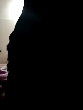 Snapshot of sexcazzo chatting on 12/16/25, 05:29 sexcazzo online show from 12/16/25, 05:29