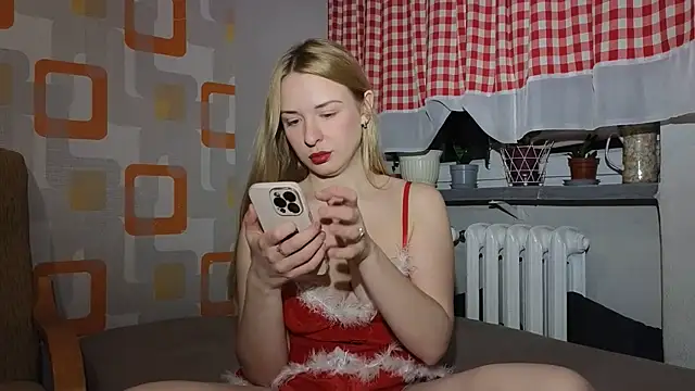 FREYA - online show from 12/05/25, 03:30