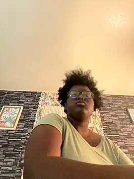 Snapshot of Yagurl__west chatting on 11/06/25, 08:54 Yagurl west online show from 11/06/25, 08:54