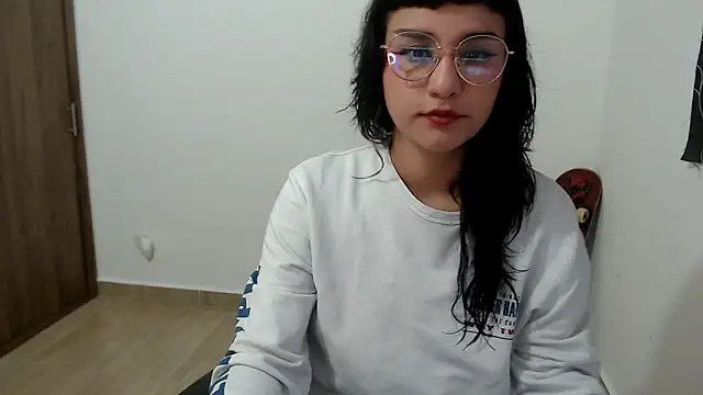 A LittlePrinces online show from 03/18/25, 03:53