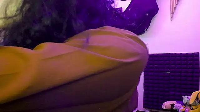 zoejhonny online show from 12/19/25, 01:12