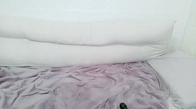 Snapshot of Arisa__ chatting on 02/15/25, 03:09 Arisa online show from 02/15/25, 03:09