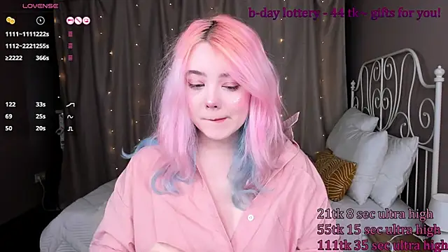  KawaiiYuki   online show from 02/27/25, 08:50