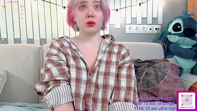   KawaiiYuki   online show from 05/09/26, 03:45
