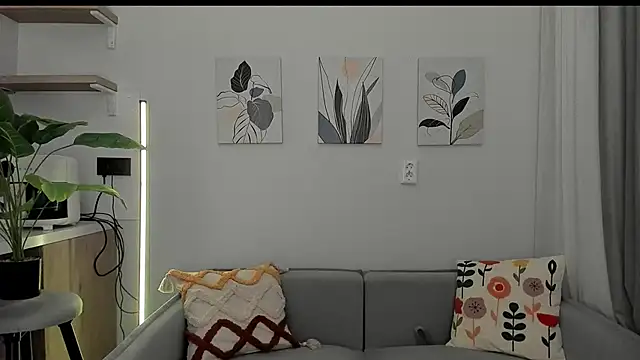 Snapshot of sarahphyllis chatting on 10/08/25, 08:28 sarahphyllis online show from 10/08/25, 08:28