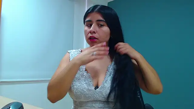 danna- roouss online show from 09/25/25, 04:32