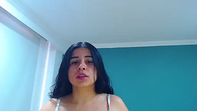 Snapshot of danna-_roouss chatting on 02/22/26, 07:01 danna- roouss online show from 02/22/26, 07:01