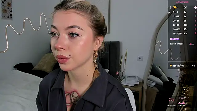 SimonaGerry online show from 10/11/25, 04:22