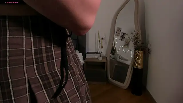 Snapshot of SimonaGerry chatting on 11/22/25, 04:33 SimonaGerry online show from 11/22/25, 04:33