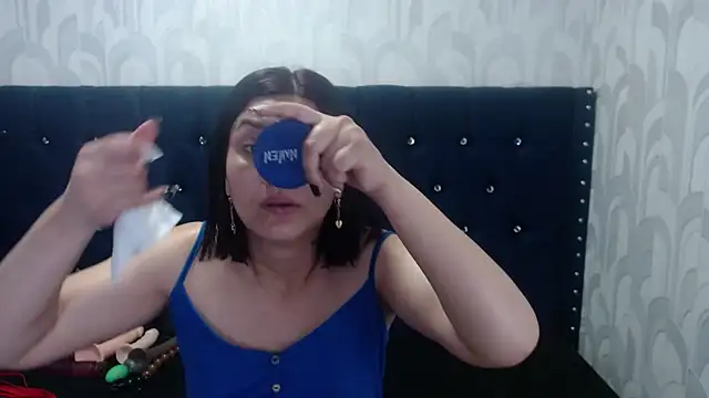 AdaFawxx online show from 01/31/25, 04:06