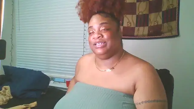 Snapshot of NaughtyHottieBBW chatting on 05/13/26, 08:49 NaughtyHottieBBW online show from 05/13/26, 08:49
