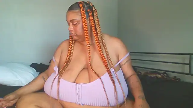 Snapshot of NaughtyHottieBBW chatting on 06/09/26, 08:42 NaughtyHottieBBW online show from 06/09/26, 08:42