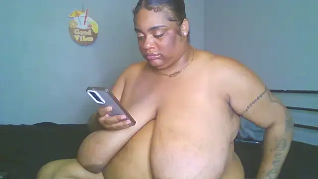 Snapshot of NaughtyHottieBBW chatting on 07/08/26, 11:42 NaughtyHottieBBW online show from 07/08/26, 11:42
