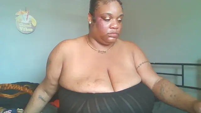 Snapshot of NaughtyHottieBBW chatting on 07/19/26, 05:27 NaughtyHottieBBW online show from 07/19/26, 05:27
