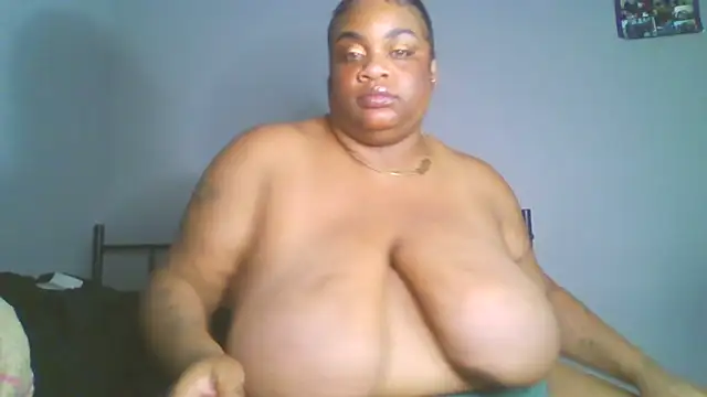 Snapshot of NaughtyHottieBBW chatting on 07/28/26, 04:52 NaughtyHottieBBW online show from 07/28/26, 04:52