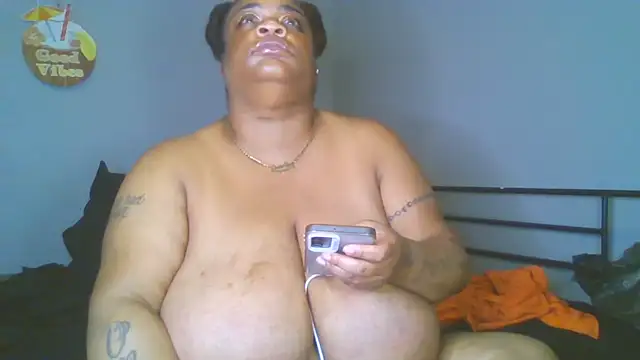 Snapshot of NaughtyHottieBBW chatting on 08/02/26, 05:39 NaughtyHottieBBW online show from 08/02/26, 05:39
