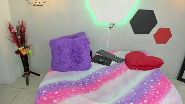 martinaclark online show from 01/06/25, 04:36