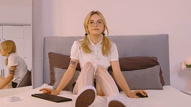 FapClubFamm online show from 09/13/25, 04:18
