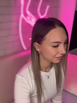 Snapshot of MiaMinx chatting on 12/10/24, 01:32 MiaMinx online show from 12/10/24, 01:32