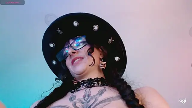 Kizzuky online show from 02/22/25, 05:12