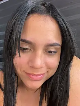 Snapshot of pamela_anderson_ chatting on 12/20/24, 11:21 pamela anderson online show from 12/20/24, 11:21