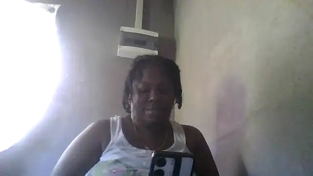 Snapshot of XgeileKutje chatting on 10/29/25, 01:02 XgeileKutje online show from 10/29/25, 01:02