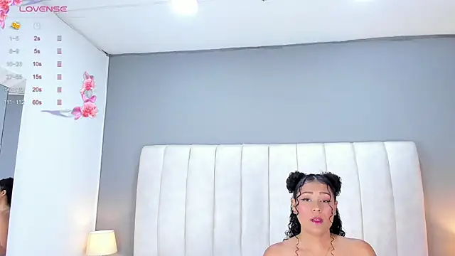 Snapshot of Ashleyy23x chatting on 11/06/25, 07:26 Ashleyy23x online show from 11/06/25, 07:26