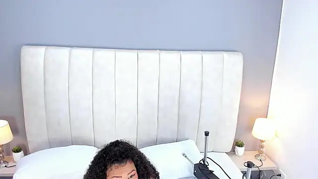 Snapshot of Ashleyy23x chatting on 11/14/25, 08:18 Ashleyy23x online show from 11/14/25, 08:18