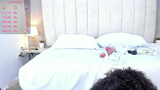 Snapshot of Ashleyy23x chatting on 11/18/25, 07:29 Ashleyy23x online show from 11/18/25, 07:29