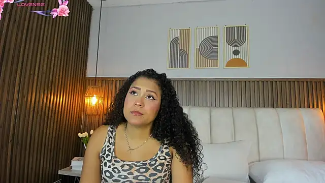 Ashleyy23x online show from 05/26/26, 07:21