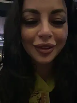 Snapshot of Chloe_Ricci chatting on 12/11/24, 05:48 Chloe Ricci online show from 12/11/24, 05:48