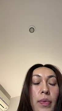 MichelleFerry  online show from 12/14/25, 04:29