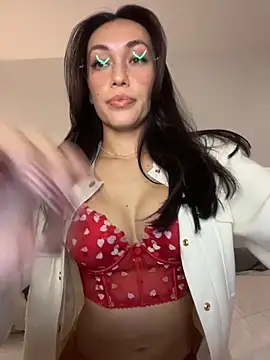 MichelleFerry  online show from 12/20/25, 05:47