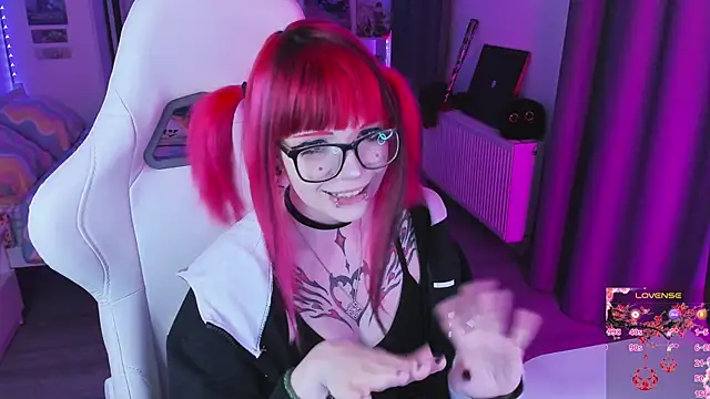 Yumi Youkai online show from 11/16/25, 08:25