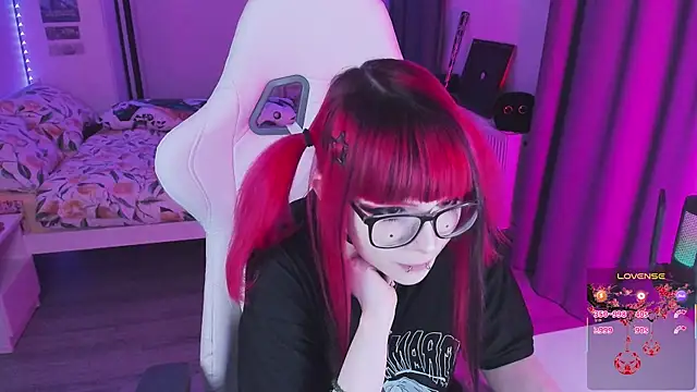 Snapshot of Yumi_Youkai chatting on 02/10/26, 04:44 Yumi Youkai online show from 02/10/26, 04:44