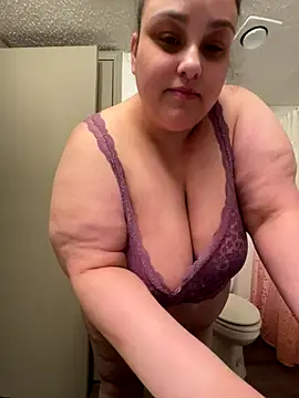Snapshot of bbwredhead chatting on 12/05/24, 04:09 bbwredhead online show from 12/05/24, 04:09