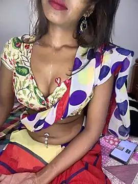 Snapshot of PARI_Hun chatting on 12/29/24, 07:11 PARI Hun online show from 12/29/24, 07:11
