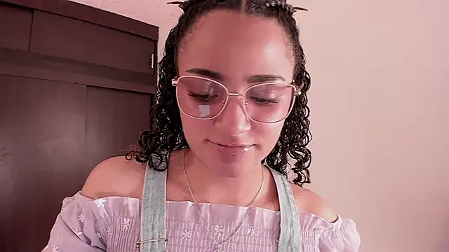 DAHLIA BROWNIE online show from 09/16/25, 08:43