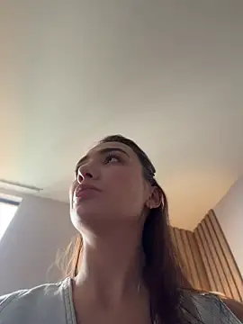 AnnaCastillo  online show from 06/04/26, 08:15