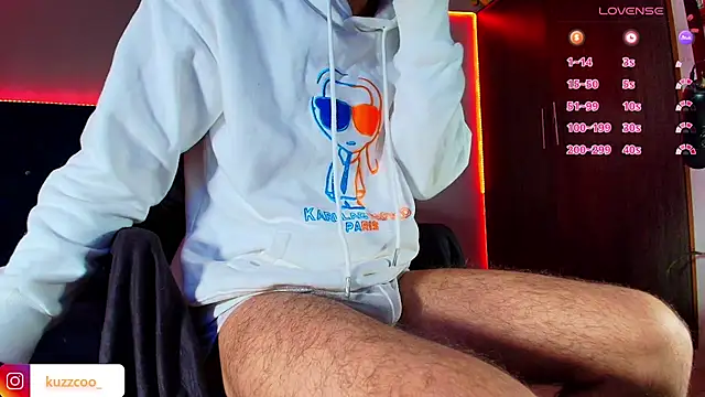 Snapshot of kuzzcoo chatting on 10/12/25, 11:53 kuzzcoo online show from 10/12/25, 11:53