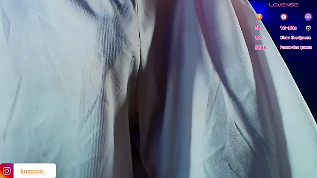 Snapshot of kuzzcoo chatting on 11/12/25, 12:44 kuzzcoo online show from 11/12/25, 12:44