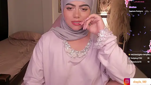 shayla 18 online show from 03/11/25, 12:00