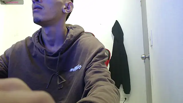 Snapshot of Elvergon-occoner chatting on 10/14/25, 04:57 Elvergon-occoner online show from 10/14/25, 04:57