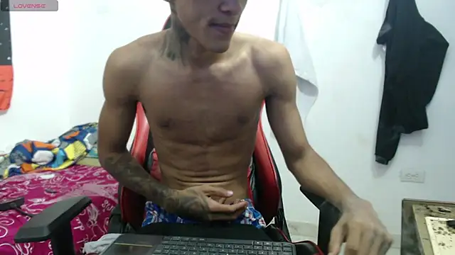 Snapshot of Elvergon-occoner chatting on 10/23/25, 04:12 Elvergon-occoner online show from 10/23/25, 04:12