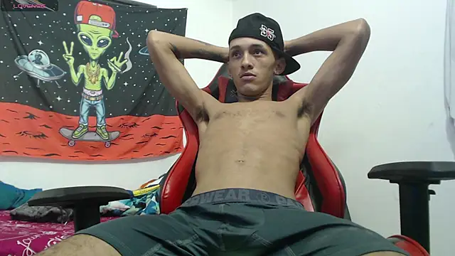 Snapshot of Elvergon-occoner chatting on 10/27/25, 06:28 Elvergon-occoner online show from 10/27/25, 06:28